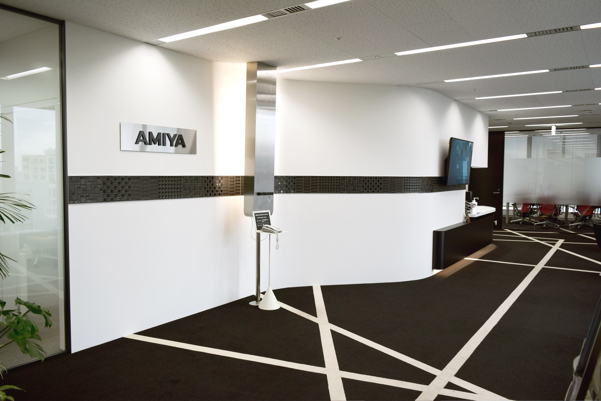 次セッションへの画面切り替え不要で離脱率を軽減 大規模オンラインカンファレンスの顧客体験向上にはEventHub | EventHub｜シェアNo.1  イベントマーケティングプラットフォーム